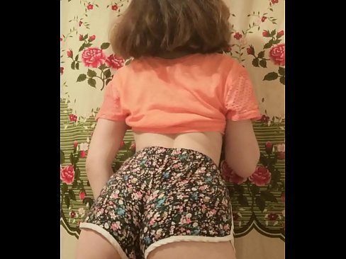 ❤️ Сексуальная юная малышка делает стриптиз снимая свои шортики на камеру ❤️❌ Порно вк на xxxomg.ru ️❤
