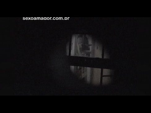 ❤️ Блондинку тайно снимает на видео соседский вуайерист, спрятанный за полыми кирпичами ❤️❌ Порно вк на xxxomg.ru ️❤